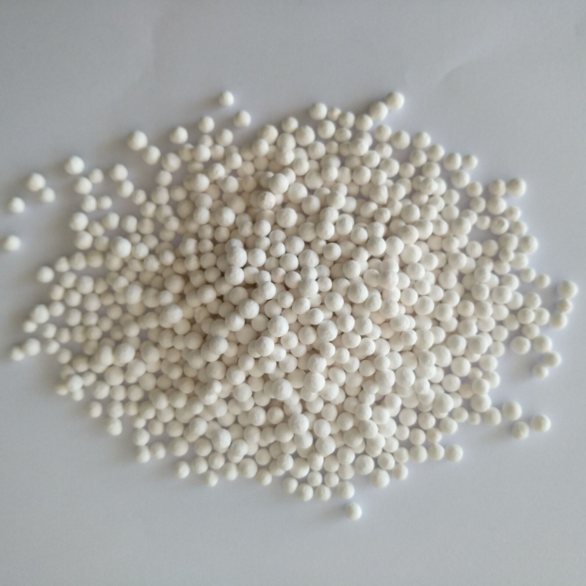 chloride-removal adsorbent
